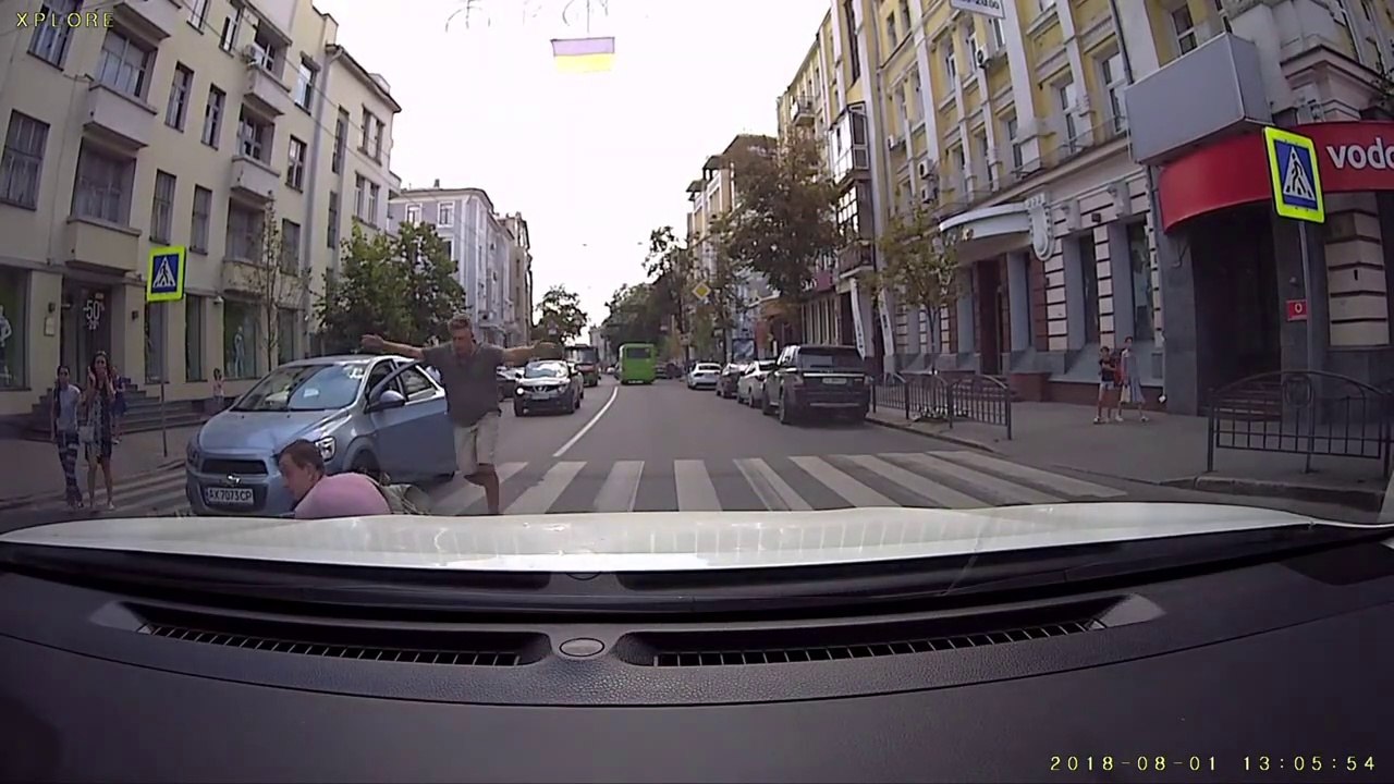Un automobiliste furieux contre lui-même après avoir renversé une piétonne