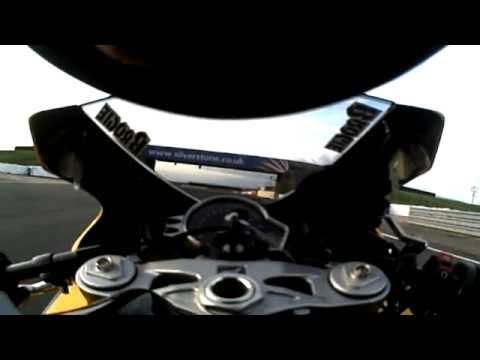 MCN Roadtest: Superstock Honda Fireblade vs Touring Car