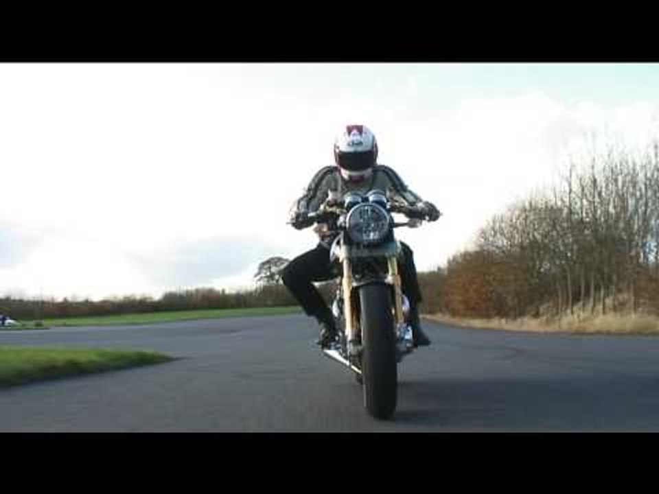 Norton Commando 961 SE first ride