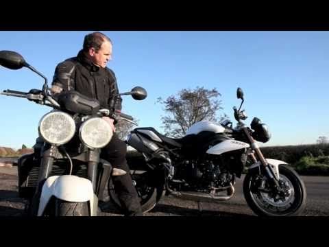 Triumph Speed Triple 1050 - 2011 vs 2010