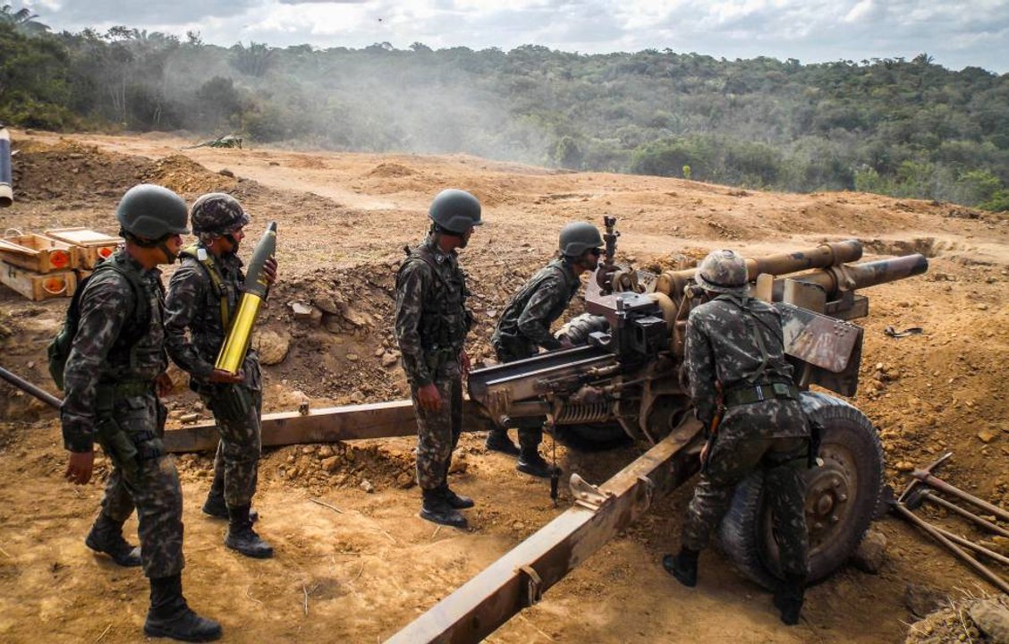 Coronel acusa Mourão de favorecer empresa