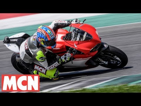 Ducati 1299 Superleggera World First | Feature | Motorcyclenews.com