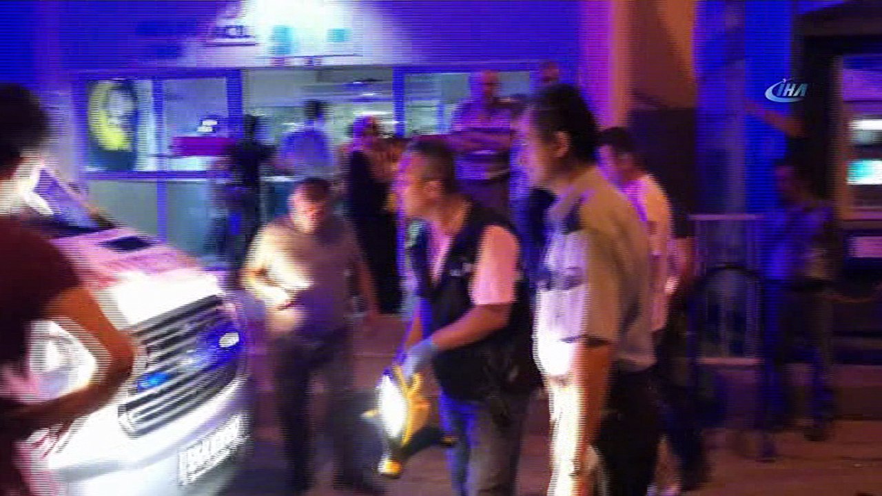 Hastane önünde yaşanan silahlı kavga güvenlik kamerasında