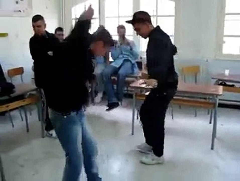 Les écoles Algériennes .. la dance Mdrr