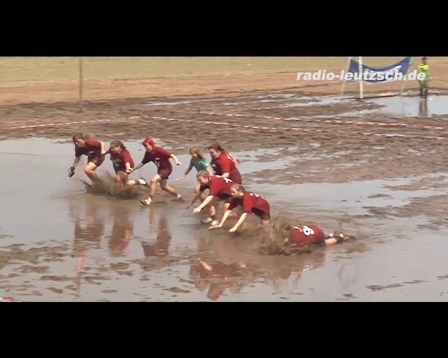 10. Matschfußballmeisterschaft 2018 in Wöllnau Teil 1/4