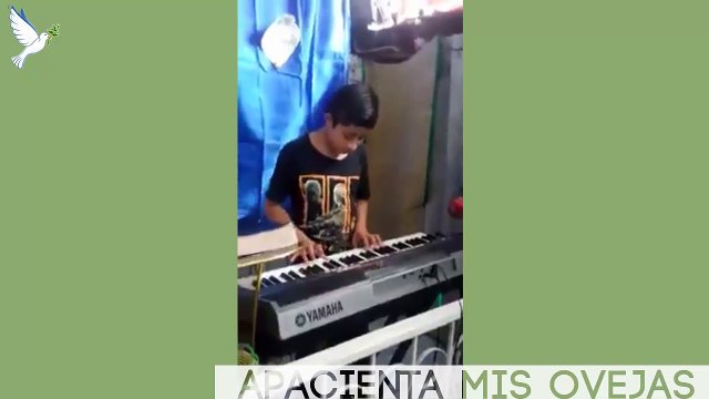 Niños adorando a Dios