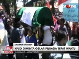 Ribuan Warga Gelar Unjuk Rasa di Depan Kantor KPU Surabaya