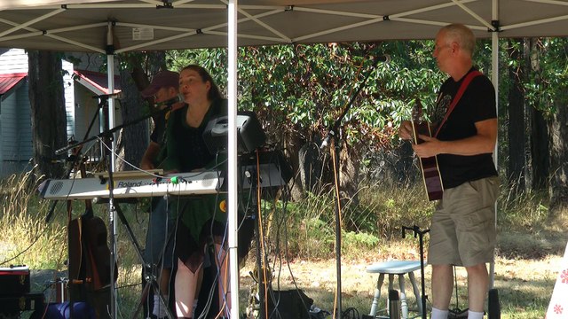 13- Loch Lomond - Traditional Scottish