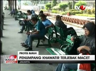 Demo Buruh, Penumpang KA di Gambir Dialihkan ke Jatinegara