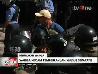 Descargar video: Warga Ukraina Tolak Wacana Pemberian Kekuasaan ke Separatis