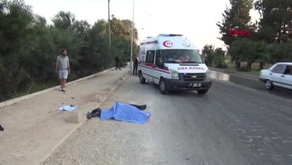 Adana'da Motosiklet Devrildi 1 Ölü, 1 Yaralı