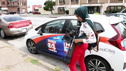 Hayallerinden vazgeçmedi, ABD'nin ilk başörtülü haber spikeri oldu - CHICAGO