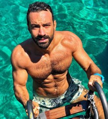 Σάκης Τανιμανίδης γυμνάζεται πριν το γάμο