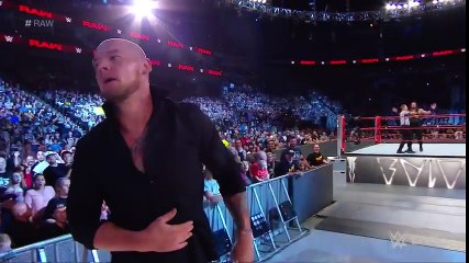 Roman_Reigns_vs._Constable_Baron_Corbin__Raw,_Aug._6,_2018