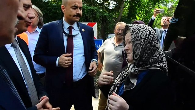 Ulaştırma ve Altyapı Bakanı Mehmet Cahit Turan, afet bölgesinde incelemelerde bulundu