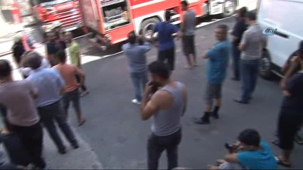 Zeytinburnu'da Bulunan Deri Fabrikasında Yangın