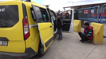 Sivas Taksiden Sahte Belgeli 8 Kaçak Afgan Çıktı Hd