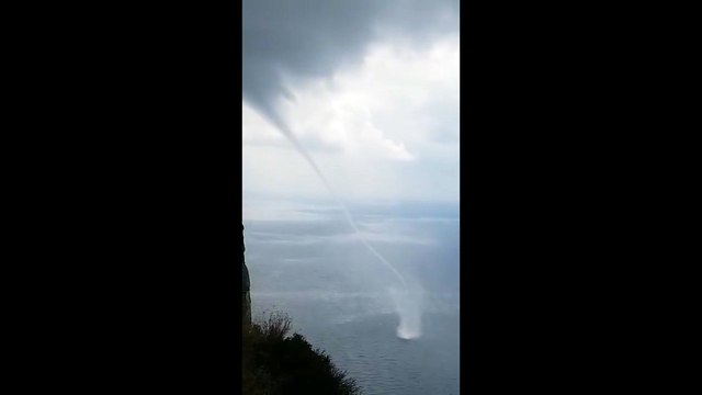 Regardez les images impressionnantes d'une tornade qui s'est formée sur la mer aujourd'hui à Cassis