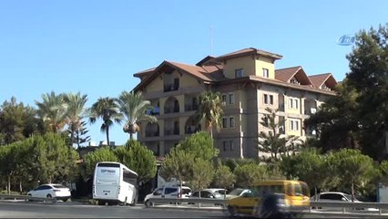 Manavgat'ta Müşteri Dolu Otele İcra