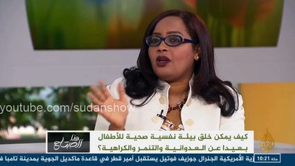 الدكتورة السودانية ناهد الحسن متمكنة في مجالها وتستعرض ثقافة عالية مع كل سؤال من مذيعات الجزيرة
