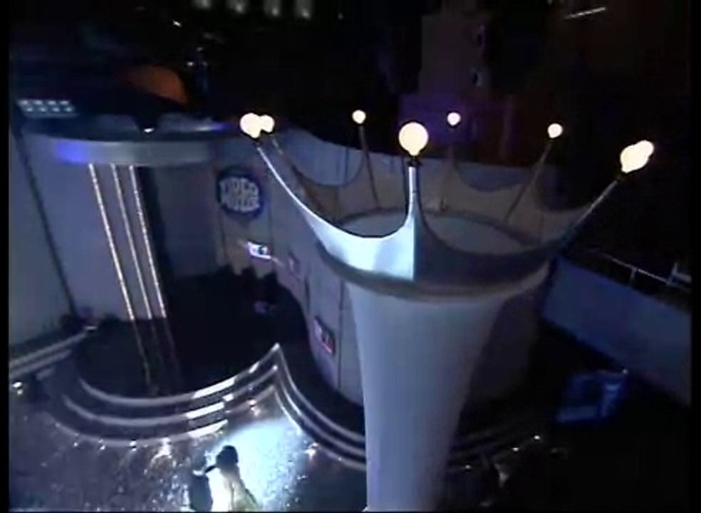 2005 Kral Türkiye Müzik Ödülleri - Demet Akalın "Aşkın Açamadığı Kapı"