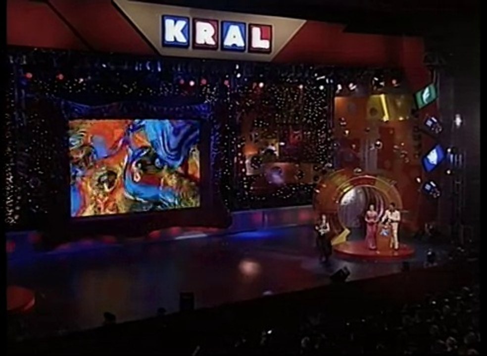 2000 Kral Türkiye Müzik Ödülleri - En İyi Çıkış Yapan Kadın Sanatçı