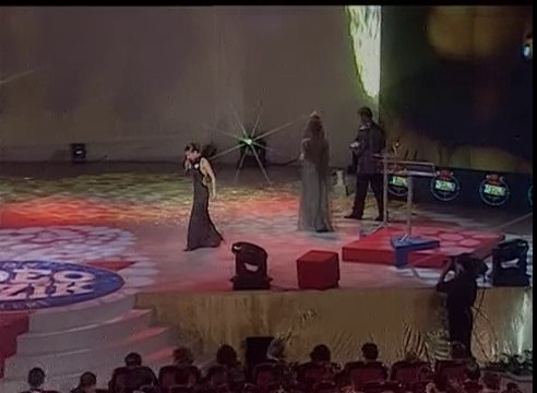 1998 Kral Türkiye Müzik Ödülleri - Ebru Gündeş Sen Allahın Bir Lütfusun