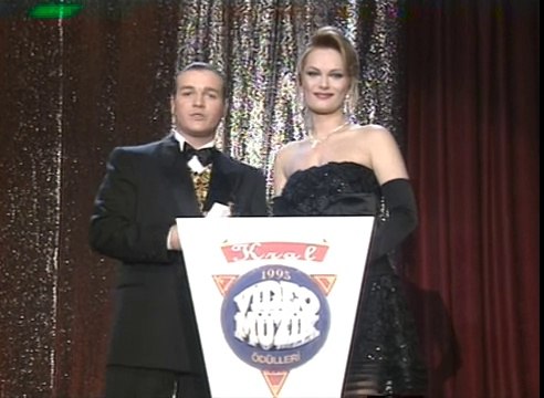 1995 Kral Türkiye Müzik Ödülleri - En İyi Pop Müzik Erkek Sanatçı