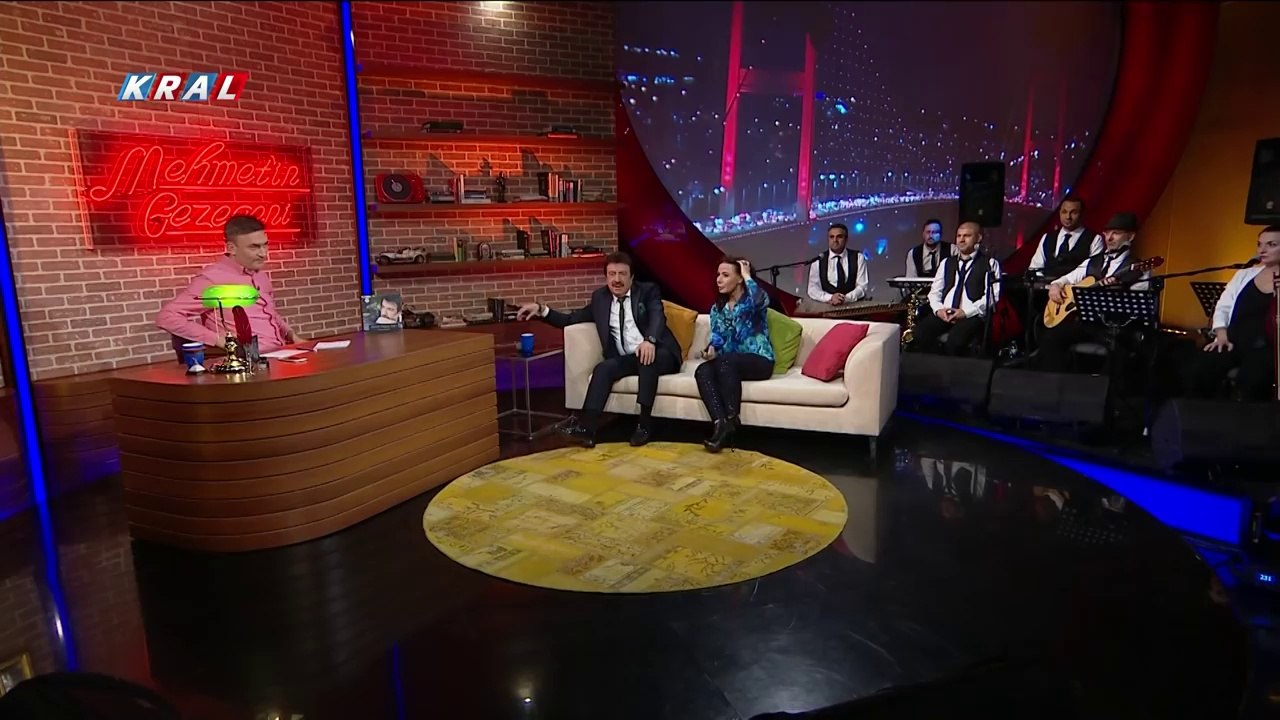 Ahmet Selçuk İlkan Ft. İntizar - Geçen Yıl Bu Zamanlar (Mehmet'in Gezegeni)