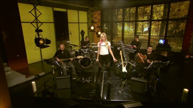 Aleyna Tilki - Mor Menekşe (Kral Pop Akustik)