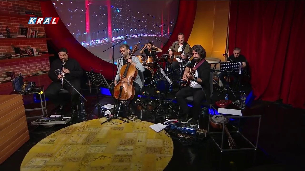 Rubato - Kaç Kadeh Kırıldı (Mehmet'in Gezegeni)