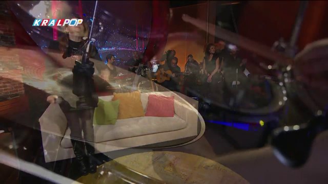 Aşkın Nur Yengi - Bir Zaman Hatası (Mehmet'in Gezegeni)