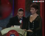Kral Müzik Ödülleri 1994 Yılı En İyi Şarkı - Acayipsin