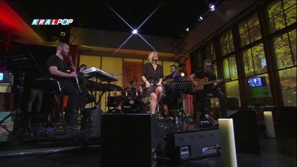 Ayla Çelik - Aşk Şarkıları (Kral Pop Akustik)