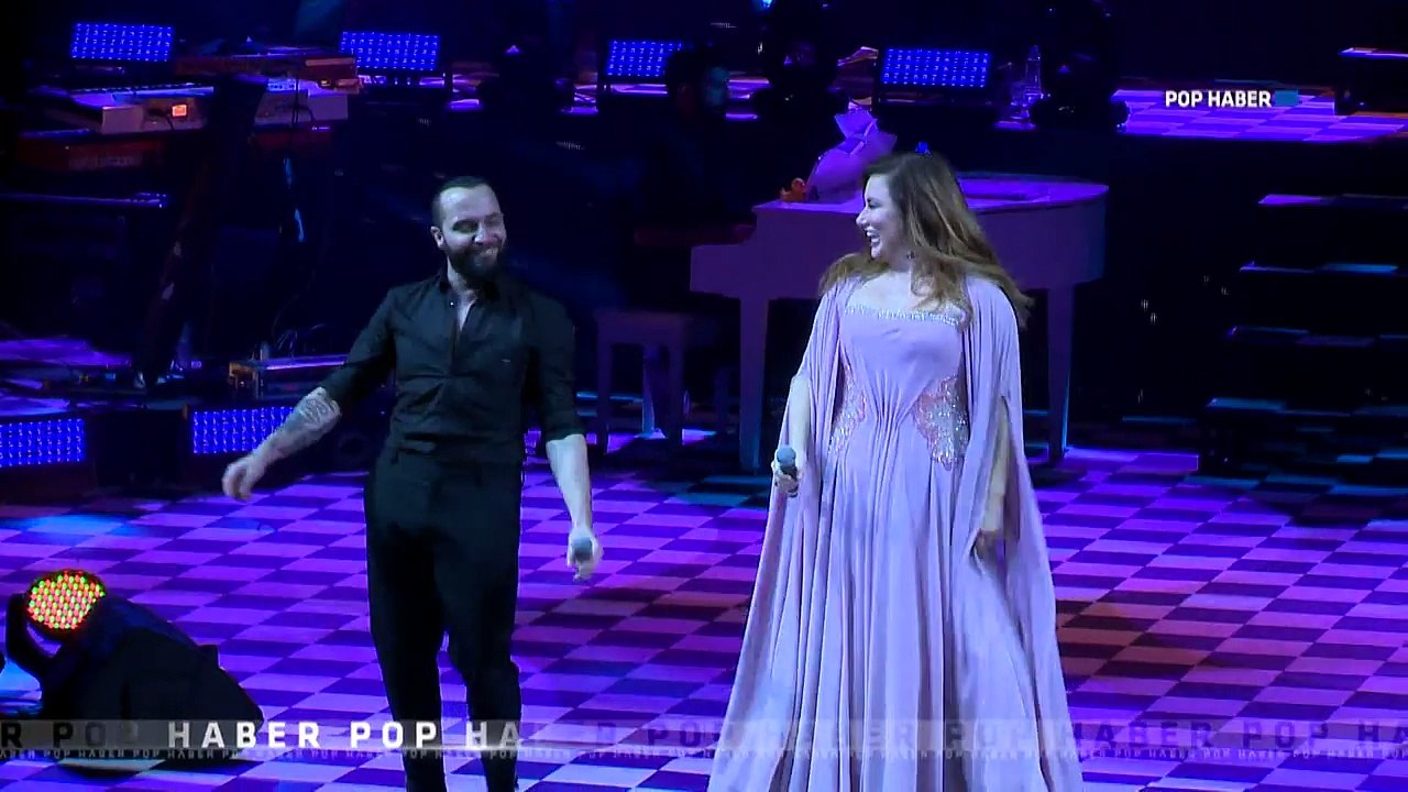 Berkay'ın Harbiye Konserinde İrem Derici ve Deniz Seki Sürprizi