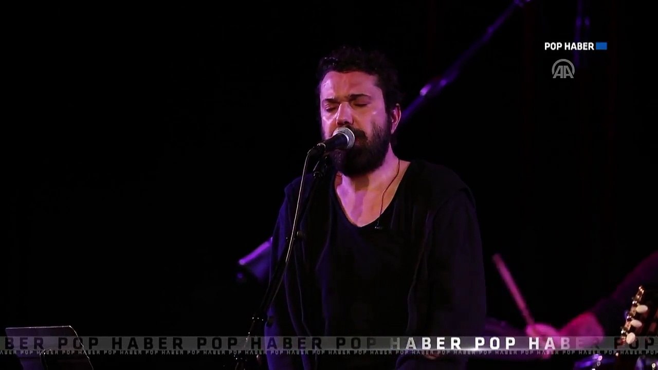 Halil Sezai ABD Turnesi Kapsamında Chicago'da Konser Verdi