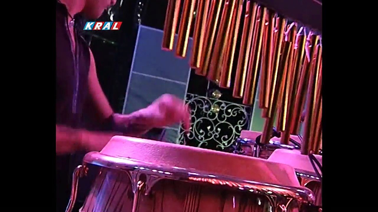 Başka Bahar - Işın Karaca