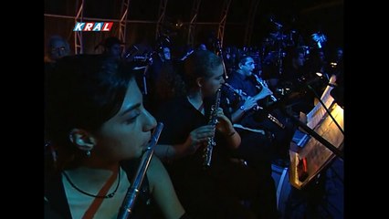 Erkekler Ağlamaz - Nilüfer