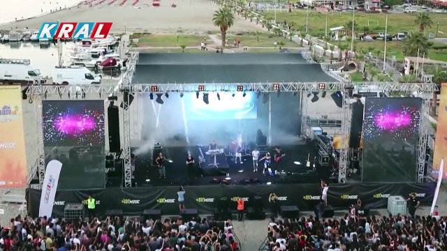 Ferman Akgül & Şebnem Keskin & Fatma Turgut - Batsın Bu Dünya