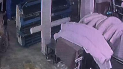 Müşteri Gibi Fabrikaya Girdi, Cep Telefonunu Böyle Çaldı