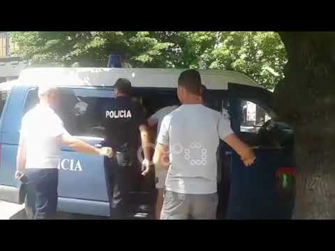 Ora News - Korçë, kapen 20 refugjatë sirianë e irakianë, mes tyre fëmijë