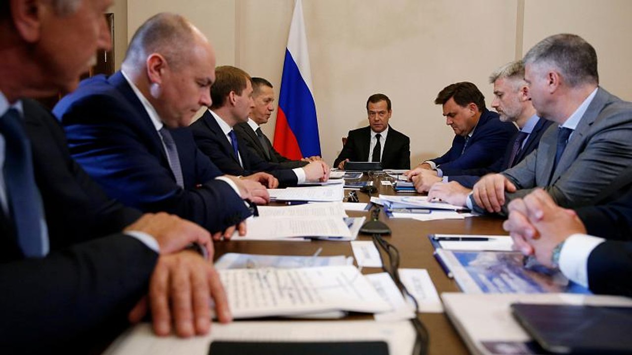 Medwedew nennt neue us. sanktionen "wirtschaftskrieg"