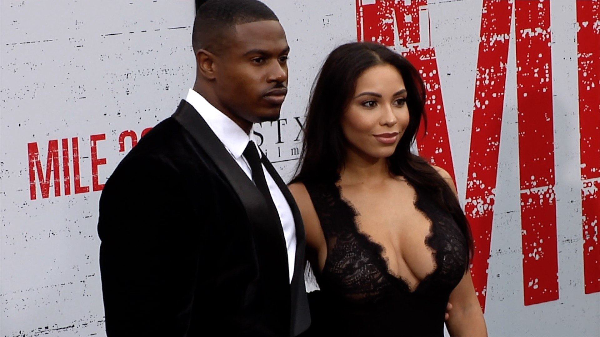 Simeon Panda and Chanel Coco Brown "Mile 22" World Premiere Black Carpet -  video Dailymotion