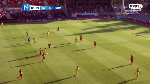 Superbe arrêt sur cette frappe de loin!