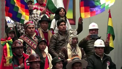 Presidente boliviano se muda a controversial casa de gobierno