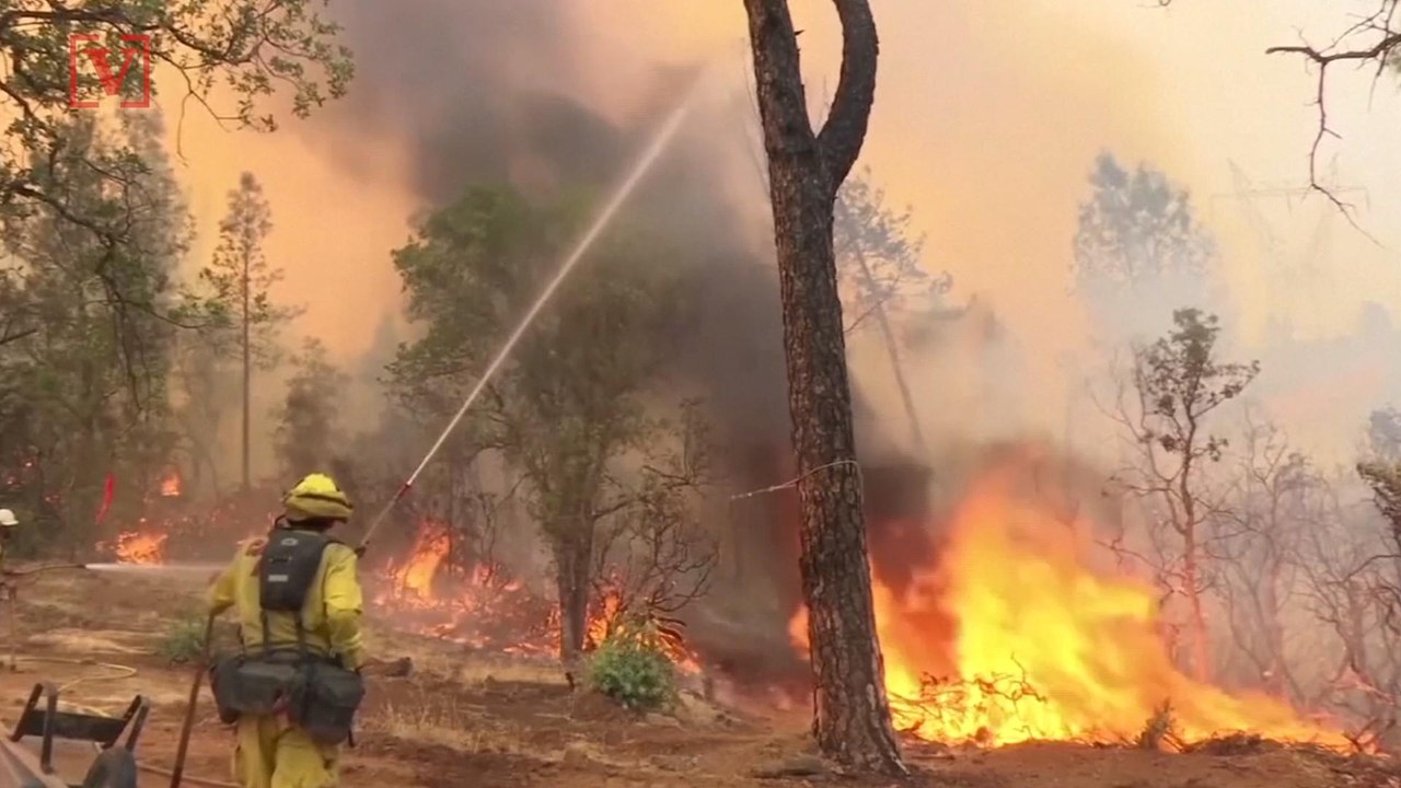 Air Force Officer Wants to Use Bombs on Wildfires in California and Colorado to Extinguish the Flames