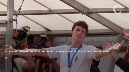 PHOTO. Pour sa reprise, le champion du monde Benjamin Pavard affiche ses abdos en béton