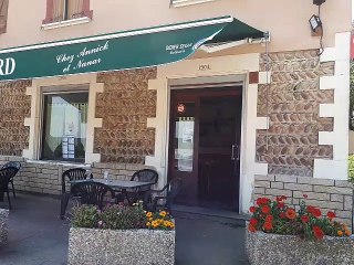 Pommier-de-Beaurepaire : singulier et authentique, le café Bouvard