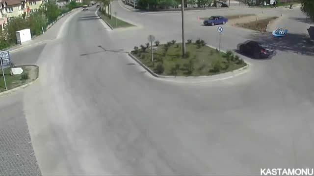 Trafik Kazaları Mobese Kameralarına Anbean Yansıdı