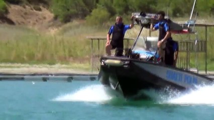 Kurbağa Adamlar Su Altındaki Suçları Aydınlatıyor